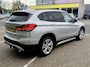 BMW X1 xDrive20i High Executive | Afn. trekhaak | Pano | LED | Leder | Sportstoelen | Apple/Android | Stoelverwarming
