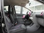 Peugeot 107 1.0-12V Black & Silver | Parkeersensoren | Airco | Zuinig! | NAP