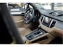 Porsche Macan 2.0 252PK Aut. | 21" LM Velgen | Luchtvering | PDLS | Sportchrono | Origineel NL | 18-Voudige Sportstoelen | Sportuitlaat | BOSE | Surround View | Stoelverwarming voor & achter |