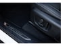 Land Rover Range Rover Velar 2.0 P400e 404PK Aut. | R-Dynamic | Panoramadak | 21" LM Velgen | Meridian Audio | Lederen Bekleding | LED | Adaptieve Cruise Control | Stoel & Stuurwielverwarming | Elektrische Achterklep | Dodehoek Waarschuwing |