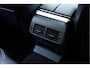 Land Rover Range Rover Velar 2.0 P400e 404PK Aut. | R-Dynamic | Panoramadak | 21" LM Velgen | Meridian Audio | Lederen Bekleding | LED | Adaptieve Cruise Control | Stoel & Stuurwielverwarming | Elektrische Achterklep | Dodehoek Waarschuwing |