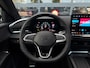 Volkswagen T-Roc 1.5 eTsi 150 pk R-Line First Edition | Trekhaak | Apple Carplay | A-uitrijcamera | Climatronic | Parkeersenoren |  Blindspot |