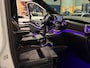 Mercedes-Benz V-klasse 300d Extra Lang Avantgarde AMG LINE 8-PER. CARBON ACC MEM. SFEERVERL. STERRENH. BURNMESTER NAP GARANTIE