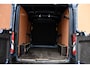 Ford Transit 350 2.0 TDCI L2H2 PB Edition Camera, Cruise, Carplay, 170pk, Stoelverwarming, Automaat, 2 x schuifdeur, LED, Sensoren, Multimedia, Uniek!