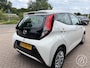 Toyota Aygo 1.0 VVT-i 72 pk x-play 5 deurs Navigatie via Apple Carplay of Android Auto