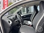 Toyota Aygo 1.0 VVT-i 72 pk x-play 5 deurs Navigatie via Apple Carplay of Android Auto