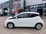 Toyota Aygo 1.0 VVT-i 72 pk x-play 5 deurs Navigatie via Apple Carplay of Android Auto