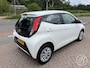 Toyota Aygo 1.0 VVT-i 72 pk x-play 5 deurs Navigatie via Apple Carplay of Android Auto