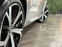 Volvo XC60 T8 AWD Recharge Ultra Dark | Luchtvering | Trekhaak | 360° Camera | 455pk | Head-Up Display | Harman Kardon | Adaptieve Cruise Control | Stoelverwarming voor+achter | Stuurwielverwarming | Full LED Meesturende koplampen | Pilot Assist | BLIS Dode Hoek Detectie | Elektrische voorstoelen geheugen | Lederen bekleding | Zitting verlenging voorstoelen | Lederen Dashboard | Schuifdak | 21 Inch | Google Infotainment | Keyless Drive | Parkeersensoren voor+achter | Privacy Glass | Elektrisch bedienbare achterklep | Alarm Klasse III | DAB Radio | Apple Carplay/Android Auto | Draadloos telefoon opladen | Volvo On Call met mobiele App functie | Vapour Grey Metallic |
