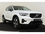 Volvo XC40 B4 (M-HYBRID) PLUS DARK -HARMAN/KARDON|CAMERA|ADAP.CRUISE|POWER-SEATS|VERW.VOORRUIT|TREKHAAK|19"