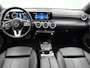 Mercedes-Benz A-klasse 250 e Plug-In Hybride Ledkoplampen | Stoelverwarming | Parkeerpakket met achteruitrijcamera | Licht- en zicht pakket. Inclusief 24 maanden Mercedes-Benz Certified garantie voor Europa.