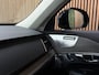 Volvo XC90 T8 AWD Recharge Ultra Dark | Vol! | Bowers & Wilkins | Luchtvering | Stoelventilatie | Trekhaak | 360 Camera | Head-Up Display | Stoelmassage | 455pk | Adaptieve Cruise Control | Stoelverwarming voor+achter | Stuurwielverwarming | Schuifdak | 20 Inch | Full LED  Meesturende koplampen | Pilot Assist | BLIS Dode Hoek Detectie | Alcantara hemelbekleding | Lederen handgrepen en zonnekleppen | Elektrische voorstoelen geheugen | Nappa Lederen bekleding | Zitting verlenging voorstoelen | Lederen Dashboard | Google Infotainment | Keyless Drive | Parkeersensoren voor+achter | Privacy Glass | Elektrisch bedienbare achterklep | Geïntegreerde zongordijnen achterportieren | Geïntegreerd kinderzitje achterin | Verlichte instaplijsten | 7-Persoons | 4-Zone Climate Control | DAB Radio | Apple Carplay/Android Auto | Alarm Klasse III | Draadloos telefoon opladen | Volvo On Call met mobiele App functie | Platinum Grey Metallic |