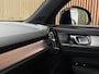 Volvo XC40 T5 Recharge Plus Dark | Trekhaak | Harman Kardon | All Season banden | Bestuurdersstoel elektrisch geheugen | Adaptieve Cruise Control | Stoel en Stuurwielverwarming | Parkeercamera | Pilot Assist | BLIS Dode Hoek Detectie | Parkeersensoren voor+achter | Passagiersstoel elektrisch | 18 Inch | Zitting velenging voorstoelen | Keyless Drive | Climate Control L+R | Regensensor | Privacy Glass | Automatisch dimmende binnen en buitenspiegels | Elektrisch bedienbare achterklep | DAB Radio | Draadloos telefoon opladen | Apple Carplay/Android Auto | Volvo On Call met mobiele App functie | Onyx Black Metallic |