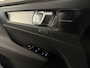 Volvo XC40 T5 Recharge Plus Dark | Trekhaak | Harman Kardon | All Season banden | Bestuurdersstoel elektrisch geheugen | Adaptieve Cruise Control | Stoel en Stuurwielverwarming | Parkeercamera | Pilot Assist | BLIS Dode Hoek Detectie | Parkeersensoren voor+achter | Passagiersstoel elektrisch | 18 Inch | Zitting velenging voorstoelen | Keyless Drive | Climate Control L+R | Regensensor | Privacy Glass | Automatisch dimmende binnen en buitenspiegels | Elektrisch bedienbare achterklep | DAB Radio | Draadloos telefoon opladen | Apple Carplay/Android Auto | Volvo On Call met mobiele App functie | Onyx Black Metallic |