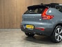Volvo XC40 Recharge Ultimate 70 kWh | 94% SoH | Schuifdak | 360° Camera | Harman Kardon | All Season banden | Adaptieve Cruise Control | Bestuurdersstoel elektrisch geheugen | Stoel en Stuurwielverwarming | 19 Inch | Passagiersstoel elektrisch | Microtech / alcantara bekleding met wit stiksel en bies | Zitting verlenging voorstoelen | Pilot Assist | BLIS Dode Hoek Detectie | Warmtepomp | Google Infotainment | Keyless Drive | Verlichtingspack 2 | Parkeersensoren voor+achter | Elektrisch bedienbare achterklep | Draadloos telefoon opladen | DAB Radio | Apple Carplay/Android Auto | Volvo On Call met mobiele App functie | Thunder Grey Metallic |