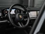 Porsche Cayenne Coupé 3.0 E-Hybrid Sport Design | NL-Auto | Sportuitlaat | Panoramadak | 18 Wegs Memory Seats | 4-Wiel Besturing | 360 Camera | Adaptive Cruise | Stoelverwarming + Ventilatie | Bose | Luchtvering | Sport Chrono | Interieurpakket Carbon | Soft Close |