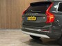 Volvo XC90 T8 AWD Recharge Inscription Long Range | Pine Grey! | Trekhaak | 360° Camera | Harman Kardon | 455pk | Adaptieve Cruise Control | Stoel en Stuurwielverwarming | Full LED Meesturende koplampen | Pilot Assist | BLIS Dode Hoek Detectie | Elektrische voorstoelen geheugen | Lederen bekleding | Zitting verlenging voorstoelen | Lederen dashboard | 20 Inch | Keyless Drive | Parkeersensoren voor+achter | Privacy Glass | Elektrisch bedienbare achterklep | 7-Persoons | 4-Zone Climate Control | Geïntegreerde zongordijnen achterportieren | Verlichte instaplijsten | Draadloos telefoon opladen | Alarm Klasse III | DAB Radio | Apple Carplay/Android Auto | Volvo On Call met mobiele App functie | Pine Grey Metallic |