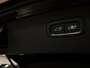 Volvo XC90 T8 AWD Recharge Inscription Long Range | Pine Grey! | Trekhaak | 360° Camera | Harman Kardon | 455pk | Adaptieve Cruise Control | Stoel en Stuurwielverwarming | Full LED Meesturende koplampen | Pilot Assist | BLIS Dode Hoek Detectie | Elektrische voorstoelen geheugen | Lederen bekleding | Zitting verlenging voorstoelen | Lederen dashboard | 20 Inch | Keyless Drive | Parkeersensoren voor+achter | Privacy Glass | Elektrisch bedienbare achterklep | 7-Persoons | 4-Zone Climate Control | Geïntegreerde zongordijnen achterportieren | Verlichte instaplijsten | Draadloos telefoon opladen | Alarm Klasse III | DAB Radio | Apple Carplay/Android Auto | Volvo On Call met mobiele App functie | Pine Grey Metallic |