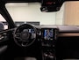 Volvo XC40 T4 Recharge Plus Bright | Trekhaak | Harman Kardon | All Season banden | Bestuurdersstoel elektrisch geheugen | Adaptieve Cruise Control | Stoel en Stuurwielverwarming | Parkeercamera | Pilot Assist | BLIS Dode Hoek Detectie | Parkeersensoren voor+achter | Passagiersstoel elektrisch | 18 Inch | Zitting velenging voorstoelen | Keyless Drive | Climate Control L+R | Regensensor | Privacy Glass | Automatisch dimmende binnen en buitenspiegels | Elektrisch bedienbare achterklep | DAB Radio | Draadloos telefoon opladen | Apple Carplay/Android Auto | Volvo On Call met mobiele App functie | Thunder Grey Metallic |