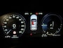 Volvo XC40 T4 Recharge Plus Bright | Trekhaak | Harman Kardon | All Season banden | Bestuurdersstoel elektrisch geheugen | Adaptieve Cruise Control | Stoel en Stuurwielverwarming | Parkeercamera | Pilot Assist | BLIS Dode Hoek Detectie | Parkeersensoren voor+achter | Passagiersstoel elektrisch | 18 Inch | Zitting velenging voorstoelen | Keyless Drive | Climate Control L+R | Regensensor | Privacy Glass | Automatisch dimmende binnen en buitenspiegels | Elektrisch bedienbare achterklep | DAB Radio | Draadloos telefoon opladen | Apple Carplay/Android Auto | Volvo On Call met mobiele App functie | Thunder Grey Metallic |