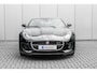 Jaguar F-Type 2.0T R-Dynamic 300PK AUTO | Panoramadak | Achteruitrijcamera | Parkeerassistent | Climate control | Cruise control | LED | Stoel/stuurverwarming | Navigatie | Dodehoek detectie | keyless entry/start | Elektrisch verstelbare stoelen | 20"LMV