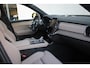 Volvo XC90 T8 Plug-in hybrid AWD Ultra Bright Exec. Ed. | Verwarmde, Geventileerde en Masserende Voorstoelen | Luchtvering | Panoramisch Schuif-/Kanteldak | 360º Camera | Gelamineerd en Getint Glas Achter| Bowers & Wilkins | 22 Lichtmetalen velgen.
