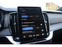 Volvo XC90 T8 Plug-in hybrid AWD Ultra Bright Exec. Ed. | Verwarmde, Geventileerde en Masserende Voorstoelen | Luchtvering | Panoramisch Schuif-/Kanteldak | 360º Camera | Gelamineerd en Getint Glas Achter| Bowers & Wilkins | 22 Lichtmetalen velgen.