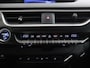 Lexus UX 250h | Stoel en stuurverwarming |