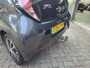 Toyota Aygo 1.0 VVT-i x-play | 1E EIGENAAR | 3/6 OF 12MND GARANTIE | CAMERA | AIRCO | LMV | NW APK |