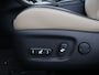 Lexus CT 200h Luxury Line Electrisch bedienbaar glazen schuifkanteldak | Chateau/ Black leder | Mark Levinson Premium surround System |