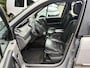 Renault Scenic Privilège Luxe 1.6-16V 113 pk - AUTOMAAT - hoge instap - NAP
