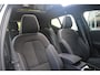 Volvo XC40 Recharge Pro | Adaptive Cruise & Pilot Assist | Semi elektr. trekhaak | Panoramisch schuif-/kanteldak | All Season Banden | Power Seats incl. Memory | Stoel & Stuurverwarming | Harman/Kardon Premium Audio |