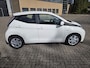 Toyota Aygo 1.0 VVT-i x-play 5 drs met airco top onder houden
