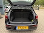 Volkswagen Golf 1.0 eTSI Life Business | Automaat | Apple Carplay | ACC | Sfeerverlichting | Climate Control |