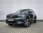 Volvo XC40 2.0 B4 Plus Dark | Schuif-/Kanteldak | Adaptieve Cruise Control | BLIS | Nubuck Bekleding | BLIS | Stoel-/Stuurverwarming | Parkeersensoren Voor en Achter