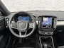 Volvo XC40 2.0 B4 Plus Dark | Schuif-/Kanteldak | Adaptieve Cruise Control | BLIS | Nubuck Bekleding | BLIS | Stoel-/Stuurverwarming | Parkeersensoren Voor en Achter