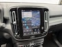 Volvo XC40 Recharge 70 kWh Core | Cruise Control | Parkeercamera | High Performance Audio | Stoel-/Stuurverwarming | Donker Getint Glas | Standverwarming | Uitschuifbare Beensteunen | Apple Carplay |