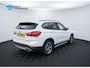 BMW X1 SDrive20i High Executive / Leder / HUD / Stoelverwarming