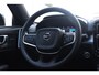 Volvo XC40 B3 177PK Automaat Plus Black Edition / Cruise control / Harman Kardon / 20'' velgen / Elektrisch verstelbare stoelen met geheugen / Stoel- en stuurverwarming