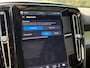 Volvo XC40 B4 Plus Black Edition | Panoramadak | 360 camera | Memory Seats | Trekhaak | Harman/Kardon | Stoel/Stuur Verwarming