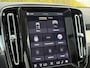 Volvo XC40 B4 Plus Black Edition | Panoramadak | 360 camera | Memory Seats | Trekhaak | Harman/Kardon | Stoel/Stuur Verwarming