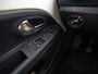 Volkswagen Up! 1.0 BMT Sport up! (NAVIGATIE, APPLE CARPLAY, GETINT GLAS, SPORTSTOELEN, ELEK RAMEN, NIEUWE APK)