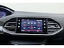 Peugeot 308 SW 1.2T Blue Lease GT | Panorama dak | 18'' Lichtmetalen velgen | Full LED | Trekhaak | Alcantara bekleding | Digitale Cockpit | Apple Carplay & Android Auto | Keyless Entry & Start | Camera | Climate Control | Navigatie | VOL!