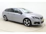 Peugeot 308 SW 1.2T Blue Lease GT | Panorama dak | 18'' Lichtmetalen velgen | Full LED | Trekhaak | Alcantara bekleding | Digitale Cockpit | Apple Carplay & Android Auto | Keyless Entry & Start | Camera | Climate Control | Navigatie | VOL!
