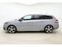 Peugeot 308 SW 1.2T Blue Lease GT | Panorama dak | 18'' Lichtmetalen velgen | Full LED | Trekhaak | Alcantara bekleding | Digitale Cockpit | Apple Carplay & Android Auto | Keyless Entry & Start | Camera | Climate Control | Navigatie | VOL!