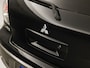 Mitsubishi Outlander 2.0 Travel (CLIMATE, CRUISE, NAP, SPORTSTOELEN, GETINT GLAS, TREKHAAK, ELEK PAKKET, NIEUWSTAAT)