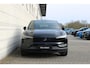 Volvo EX30 P5 Long Range Plus Black Edition Europa 69 kWh | Apple Carplay & Android Auto | Bluetooth telefoonvoorbereiding | Cruise control adaptief met Stop&Go en stuurhulp | Electronic climate controle | Stof/kunstlederen bekleding | Warmtepomp | Voorstoelen verwarmd |