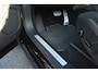 Volvo XC60 T5 R-Design | Panoramadak | Camera | Standkachel | Verwarmd stuur / stoelen | Dealeronderhouden