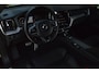 Volvo XC60 T5 R-Design | Panoramadak | Camera | Standkachel | Verwarmd stuur / stoelen | Dealeronderhouden