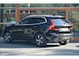 Volvo XC60 T5 R-Design | Panoramadak | Camera | Standkachel | Verwarmd stuur / stoelen | Dealeronderhouden